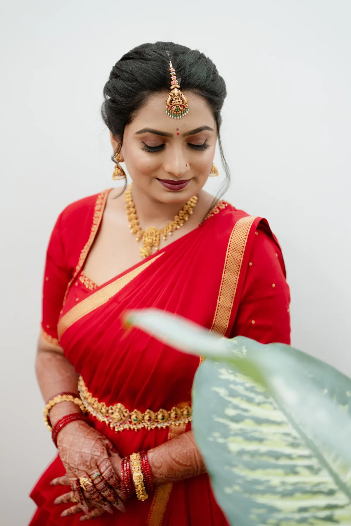 Mehendi, held close — Likitha & Arun, Shivamogga
